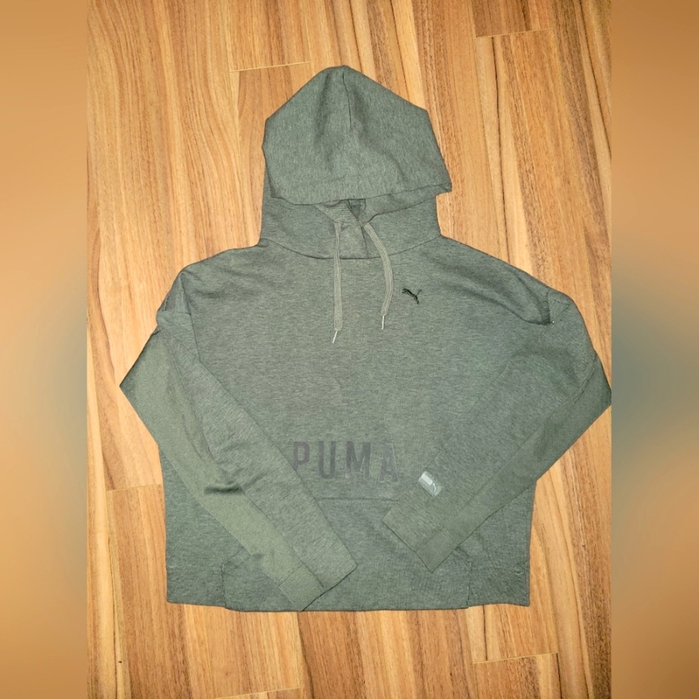 EUC PUMA Green Hoodie